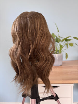 Volumateur blond cendré foncé pour alopécie androgénétique, chute de cheveux ou cheveux fins et clairsemés. Solution chute de cheveux.
