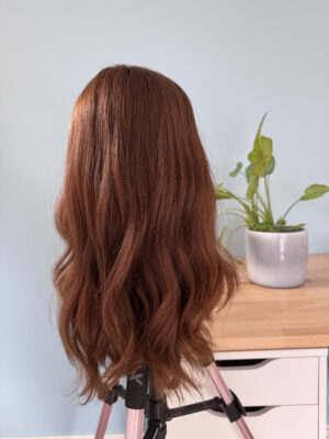 Volumateur capillaire en cheveux européens auburn vierges pour alopécie androgénétique, cheveux fins et clairsemés. Solution chute de cheveux.